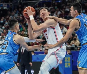 开云体育平台APP-湖人横扫骑士，周琦惊艳四座