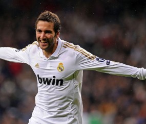 开云在线赛事平台-硬仗淬真金！勇士力克深圳，爱德华兹关键时刻一锤定音