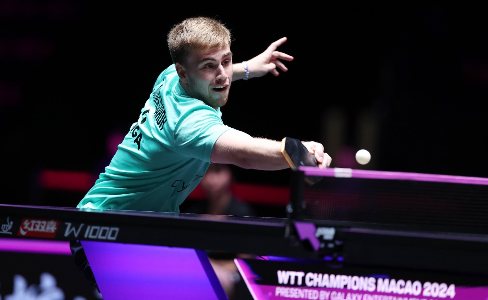 英格兰队完胜瑞典队,林高远刷新纪录 英格兰队完胜瑞典队,林高远刷新纪录