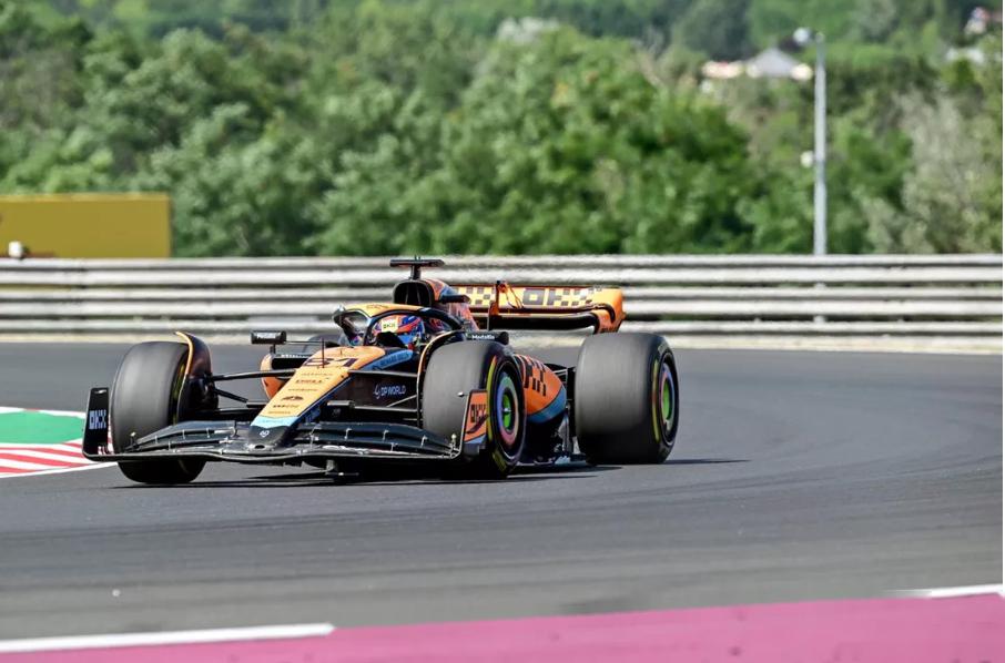 迈凯伦翻盘威廉姆斯,皮亚斯特里统治全场 迈凯伦翻盘威廉姆斯,皮亚斯特里统治全场