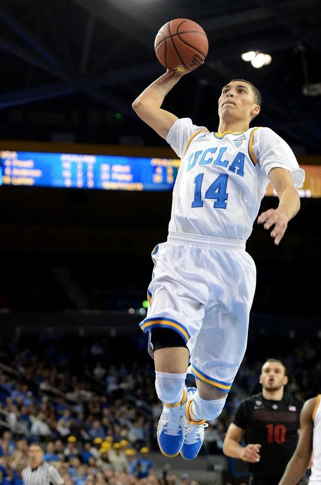 四川队碾压勇士,拉文惊艳四座 四川队碾压勇士,拉文惊艳四座