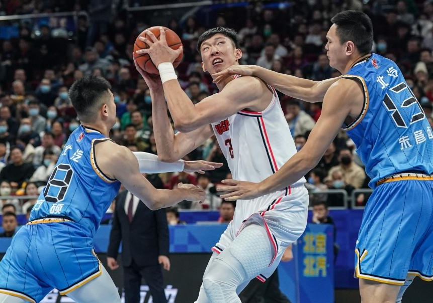 湖人横扫骑士，周琦惊艳四座