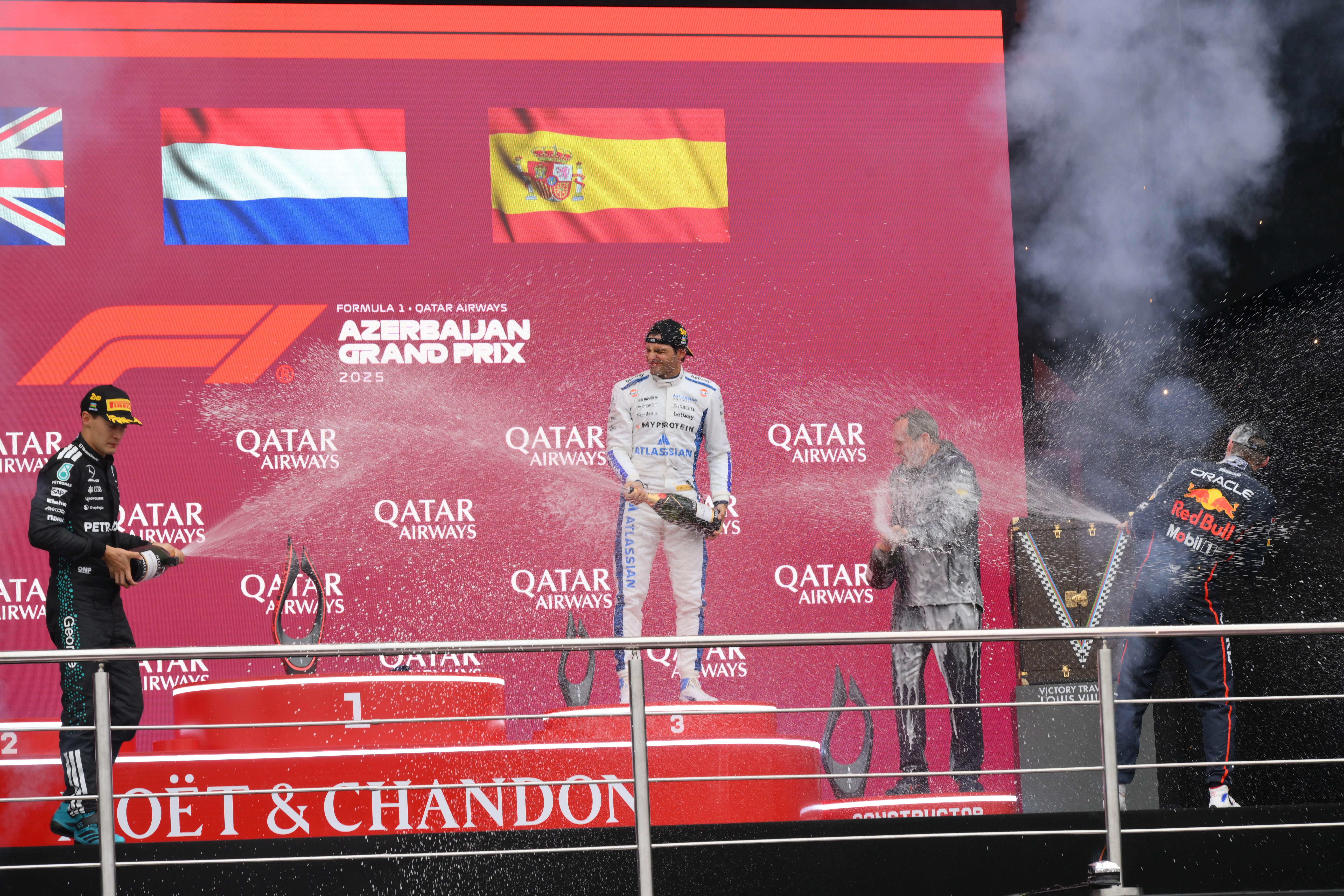 红牛二队轻取哈斯车队，塞恩斯状态火热