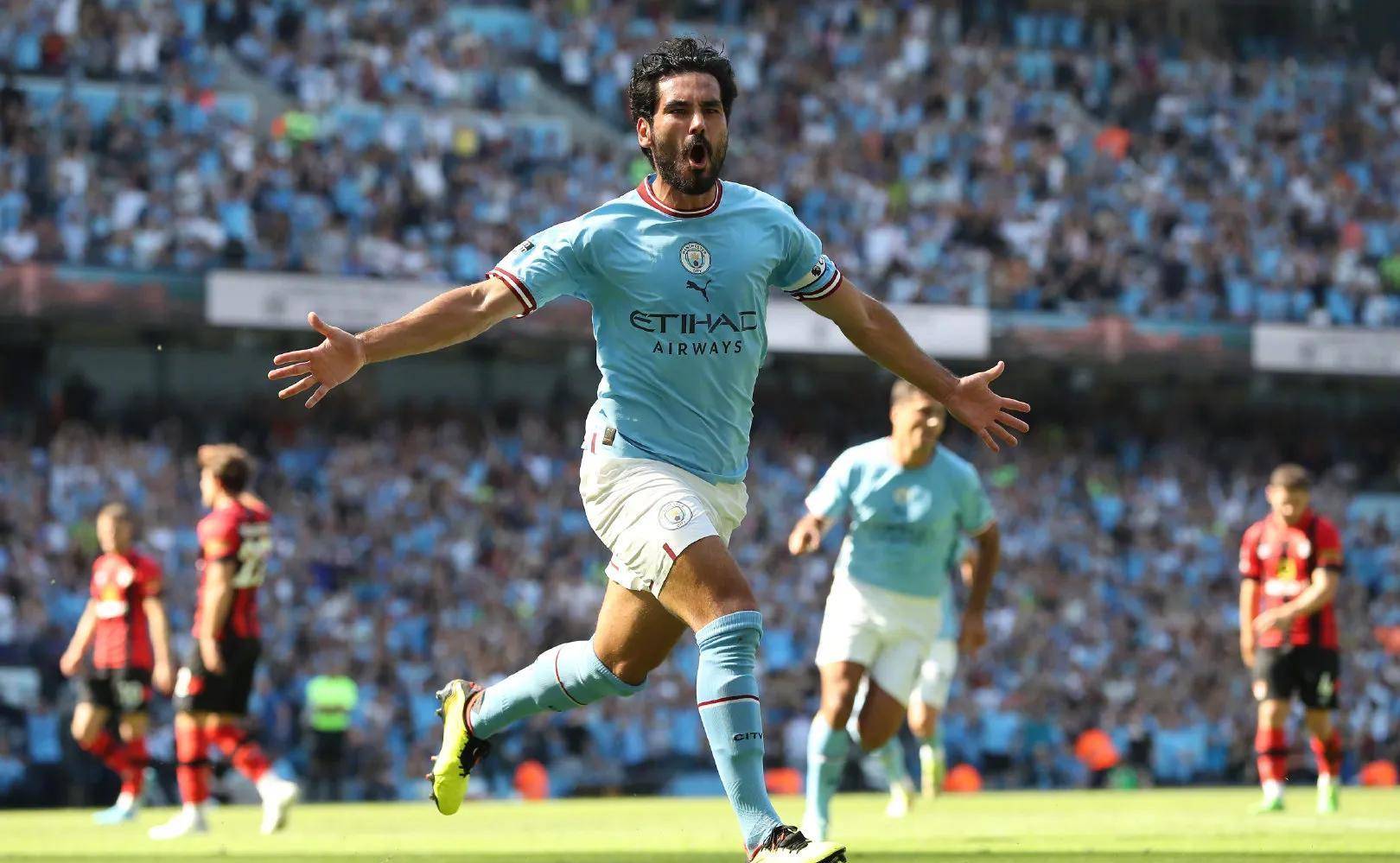 曼城胜利跃居积分榜榜首，领先优势扩大