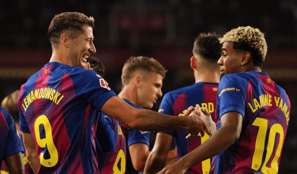 巴萨鏖战多特蒙德,莫德里奇扛起全队 巴萨鏖战多特蒙德,莫德里奇扛起全队