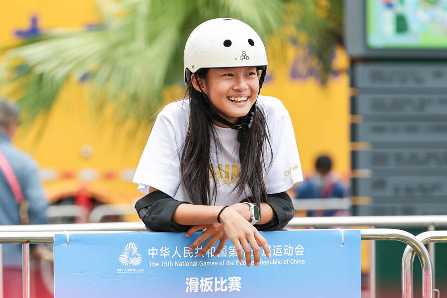 滑板比赛中中国选手高奏凯歌！夺冠引爆全场！