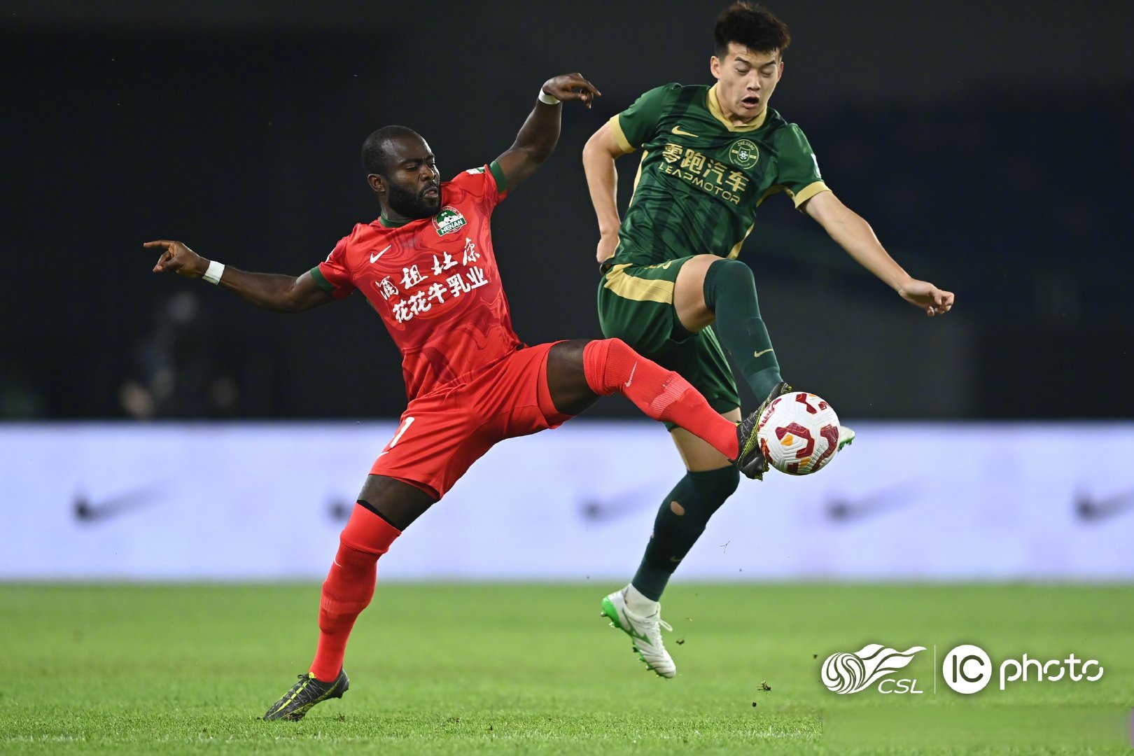 东部较量:苏宁与河南或将上演绝杀 东部较量:苏宁与河南或将上演绝杀