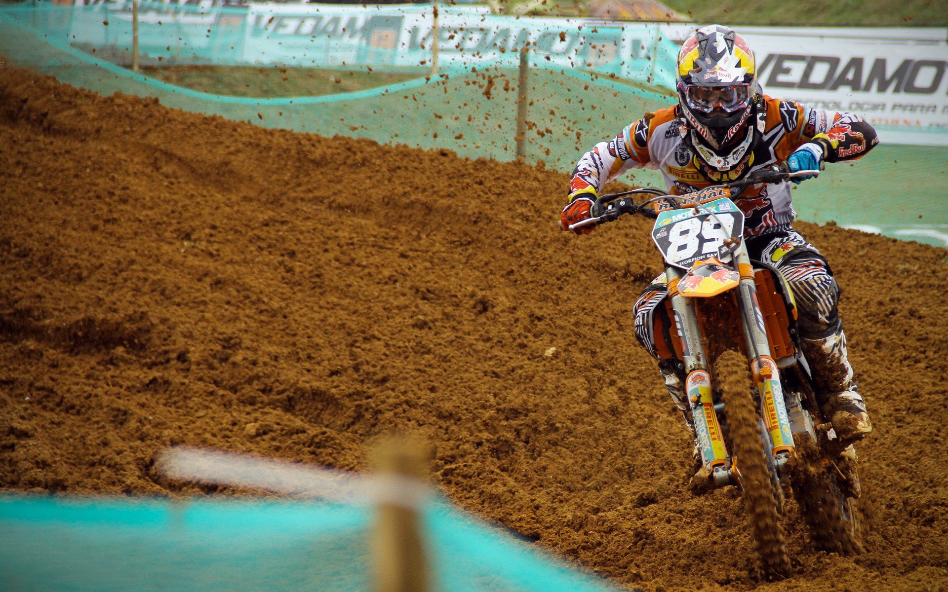 拉亚存在感拉满，比利亚雷亚尔式防守锁死墨西哥的战术密码